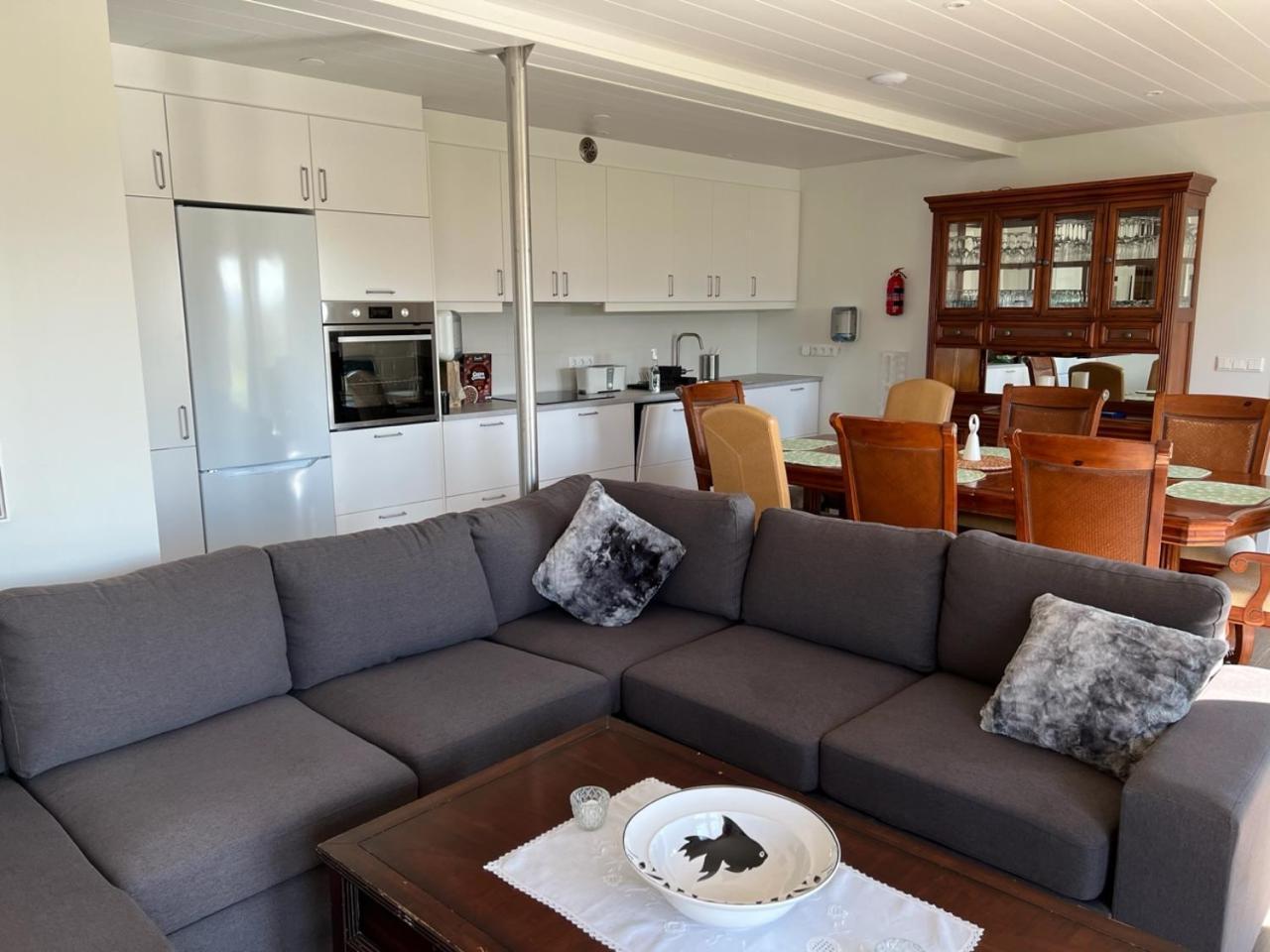 Laekjarkot Rooms And Cottages With Kitchen Borgarnes Extérieur photo